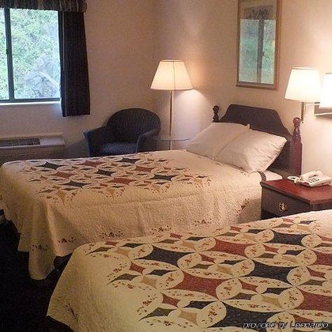 Rodeway Inn Mineral Wells الغرفة الصورة